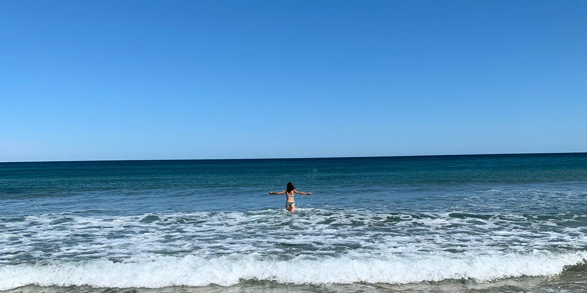 beneficios de bañarse en el mar