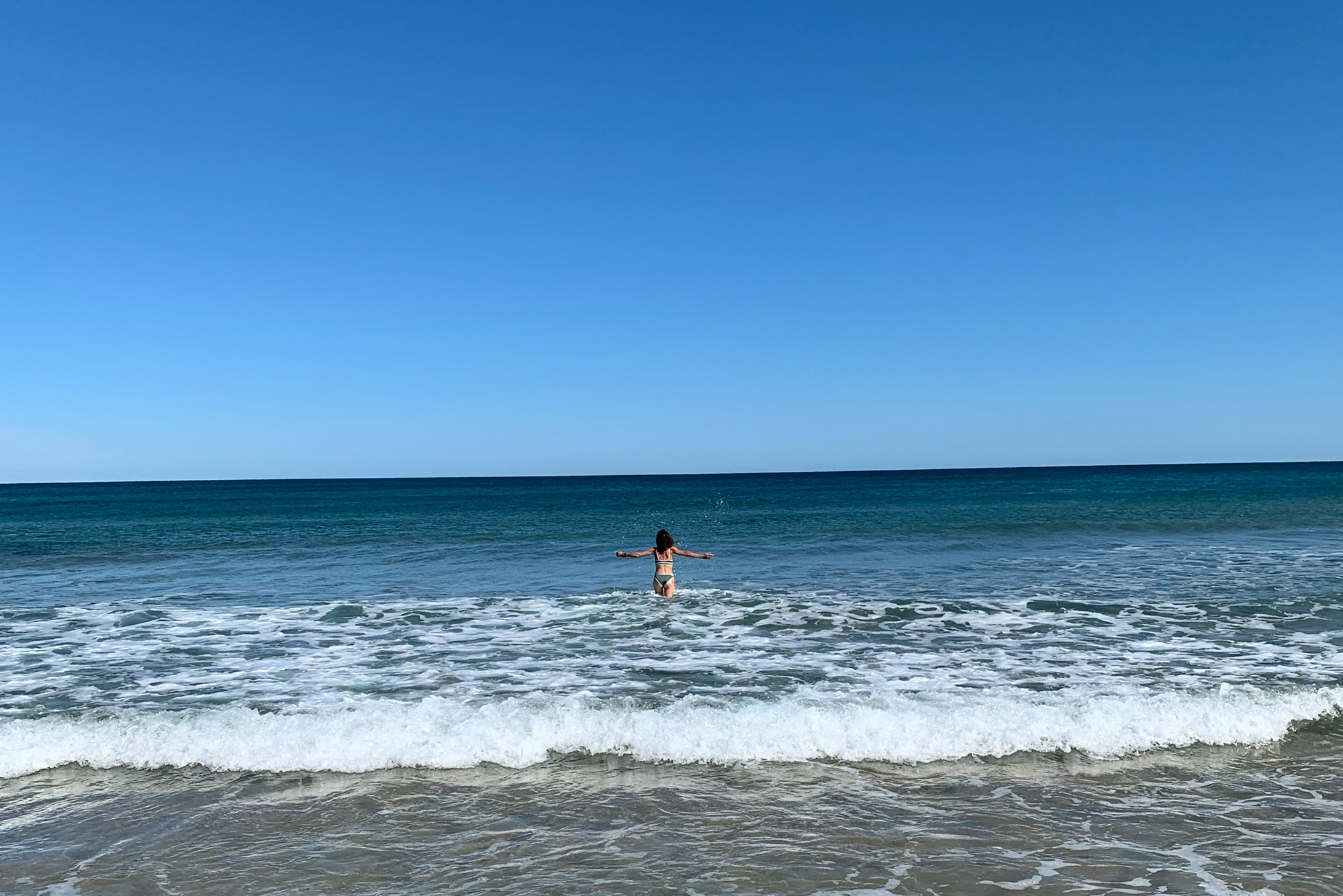beneficios de bañarse en el mar
