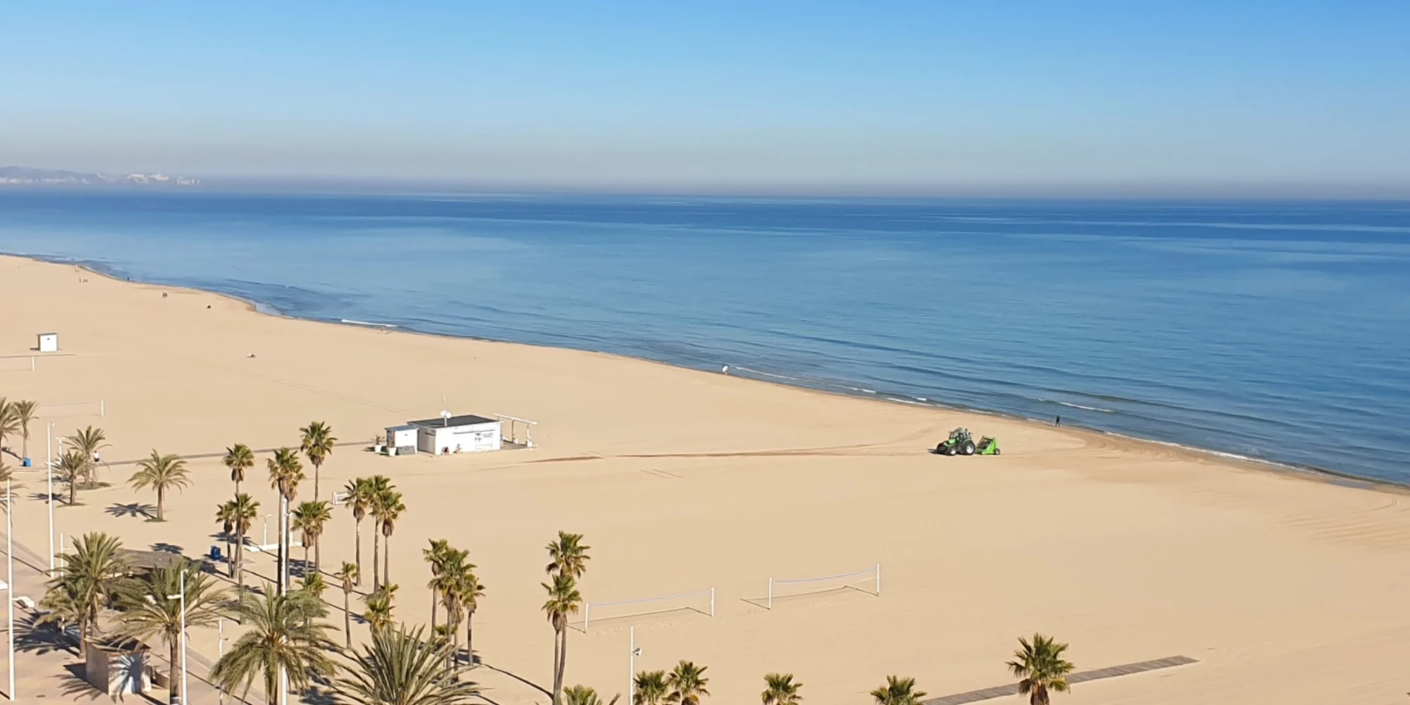 playa de gandia en temporada de primavera