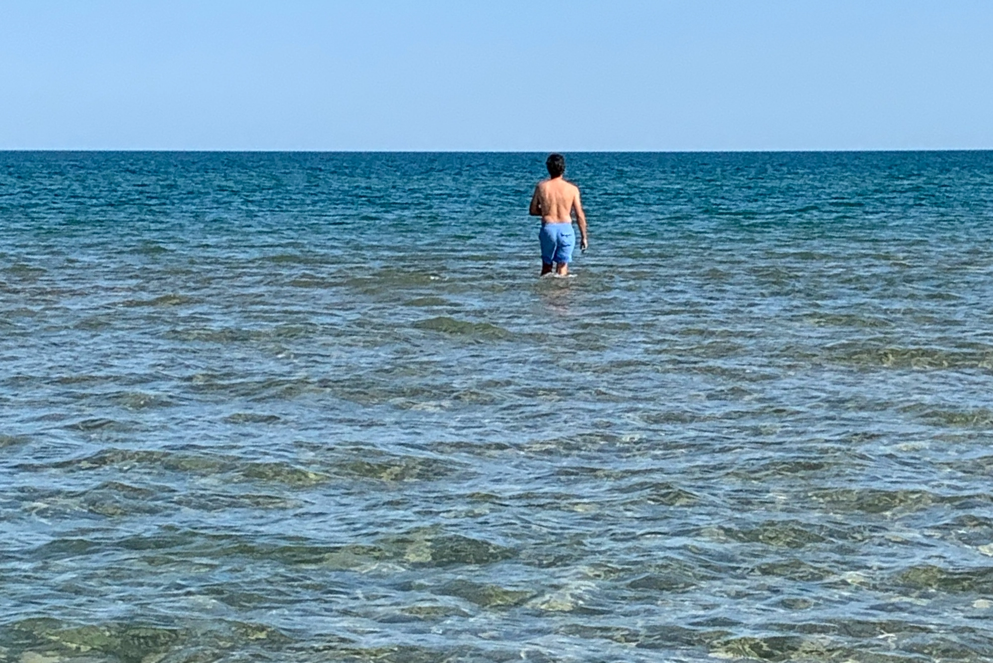 cómo entrar al mar en vacaciones
